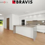 Pronajměte si 6 ložnic/e dům o rozloze 220 m² v Brno