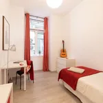 Rent a room of 120 m² in lisbon