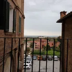 Affitto 3 camera appartamento di 85 m² in Siena