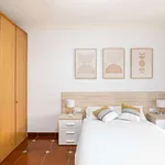 Rent 3 bedroom apartment in barcelona