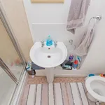 Rent 5 bedroom flat in West Midlands