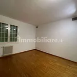 Rent 5 bedroom house of 615 m² in Modena