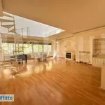 Affitto 5 camera appartamento di 200 m² in Rome