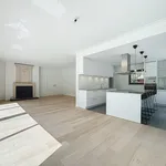 Huur 3 slaapkamer huis van 230 m² in Uccle - ukkel