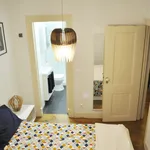 Rent 2 bedroom apartment of 120 m² in Lisbon