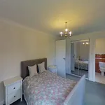 Rent 2 bedroom flat in Edinburgh  North