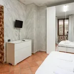 Rent 1 bedroom apartment in Naples