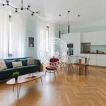 Rent 3 bedroom apartment of 100 m² in Milano