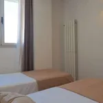 Rent 4 bedroom apartment of 1 m² in madrid