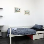 Rent 4 bedroom apartment in Piraeus