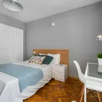 Rent 5 bedroom apartment in Valencia