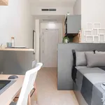 Rent 1 bedroom apartment of 16 m² in Granada