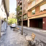 Rent a room of 91 m² in Barcelona