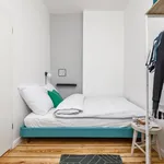 Rent 2 bedroom apartment of 30 m² in Berlin