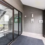 Appartement de 1044 m² avec 2 chambre(s) en location à Calgary