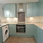 Rent 3 bedroom house in Elmbridge