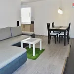 Pronajměte si 3 ložnic/e byt o rozloze 55 m² v Praha