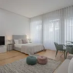 Rent 1 bedroom apartment of 40 m² in Porto