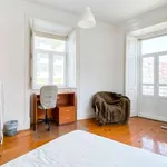 Rent a room of 120 m² in lisbon