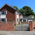 Rent 4 bedroom house in  Reading