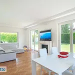 Rent 6 bedroom house of 320 m² in Rome