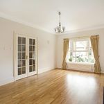 Rent 4 bedroom house in Elmbridge