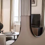 Rent 3 bedroom apartment of 68 m² in Paris