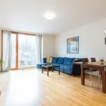 Pronajměte si 3 ložnic/e byt o rozloze 86 m² v Prague