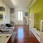 Rent 3 bedroom apartment of 101 m² in Milano