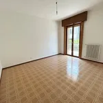 Rent 3 bedroom apartment of 90 m² in Novate Milanese