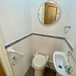 Rent 3 bedroom flat in Wales