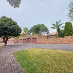 Rent 2 bedroom apartment in Randburg