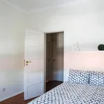 Rent 5 bedroom apartment in Lisbon