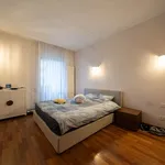 Rent 4 bedroom apartment of 195 m² in Bucharest