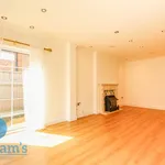 Rent 3 bedroom house in East Midlands