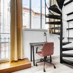 Rent 1 bedroom apartment of 641 m² in Paris