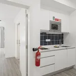 Rent 2 bedroom apartment of 106 m² in Funchal