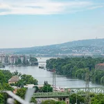 Rent 3 bedroom apartment of 86 m² in Budapest