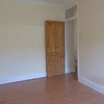 Rent 3 bedroom flat in Wales