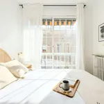 Rent 4 bedroom apartment in Barcelona