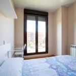 Rent a room of 100 m² in madrid