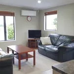 Rent 3 bedroom apartment in Kaipātiki