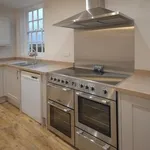 Rent 6 bedroom apartment in East Midlands