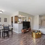 Rent 4 bedroom apartment in Queens