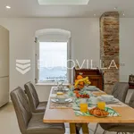 Rent 2 bedroom apartment of 81 m² in Split