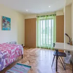 Rent 4 bedroom apartment in Porto