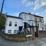 Rent 2 bedroom flat of 56 m² in London