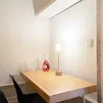 Rent a room of 40 m² in Porto