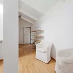 Rent 1 bedroom apartment of 33 m² in Milan