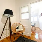 Rent 2 bedroom apartment of 88 m² in Lisbon